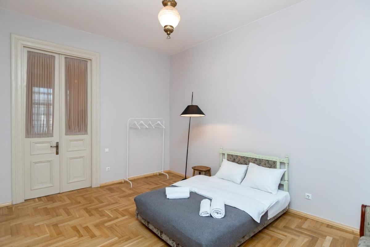 Stylish 2Br Apt In The Heart Of Old Tbilisi Eksteriør billede