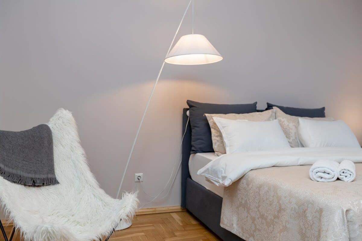 Stylish 2Br Apt In The Heart Of Old Tbilisi Eksteriør billede